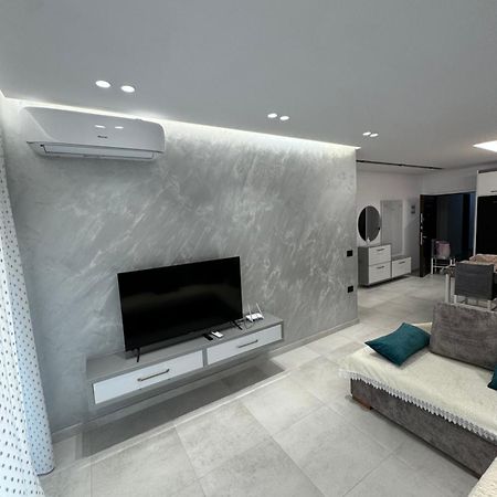 Alpha Lux Apartment Sarandë Exterior foto